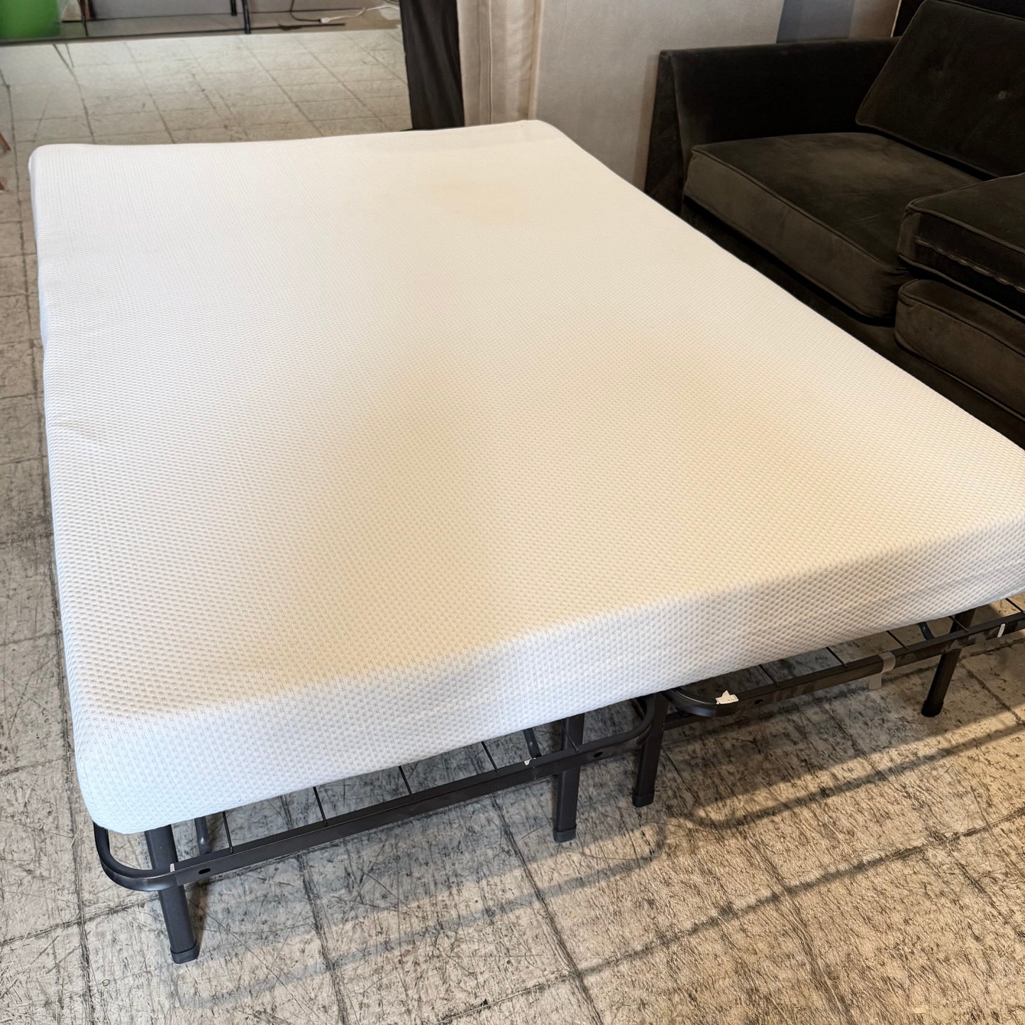 Full Size Mattress & Platform Frame