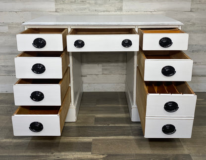 White Vintage Desk