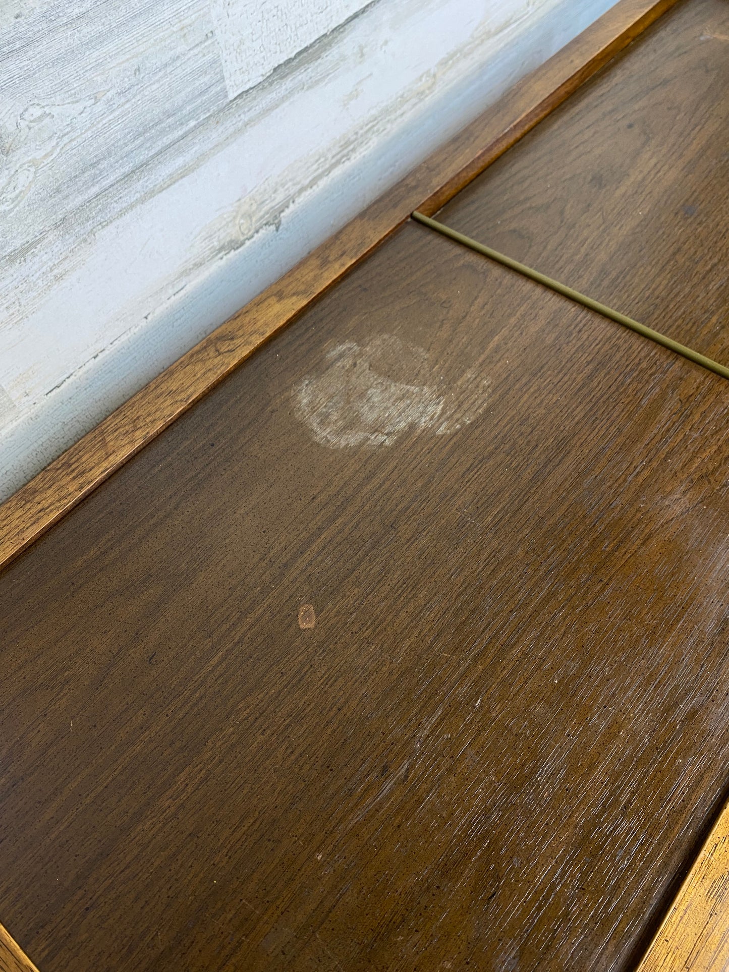 Vintage Magnavox Record/ Radio Cabinet