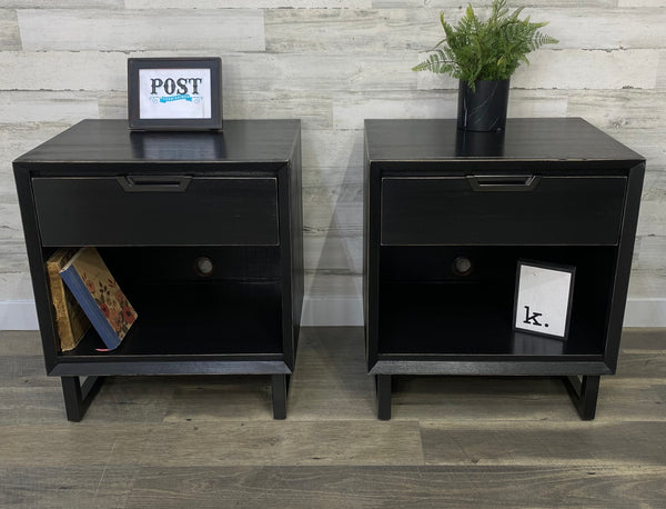 Set Of 2 Modern Black Nightstands