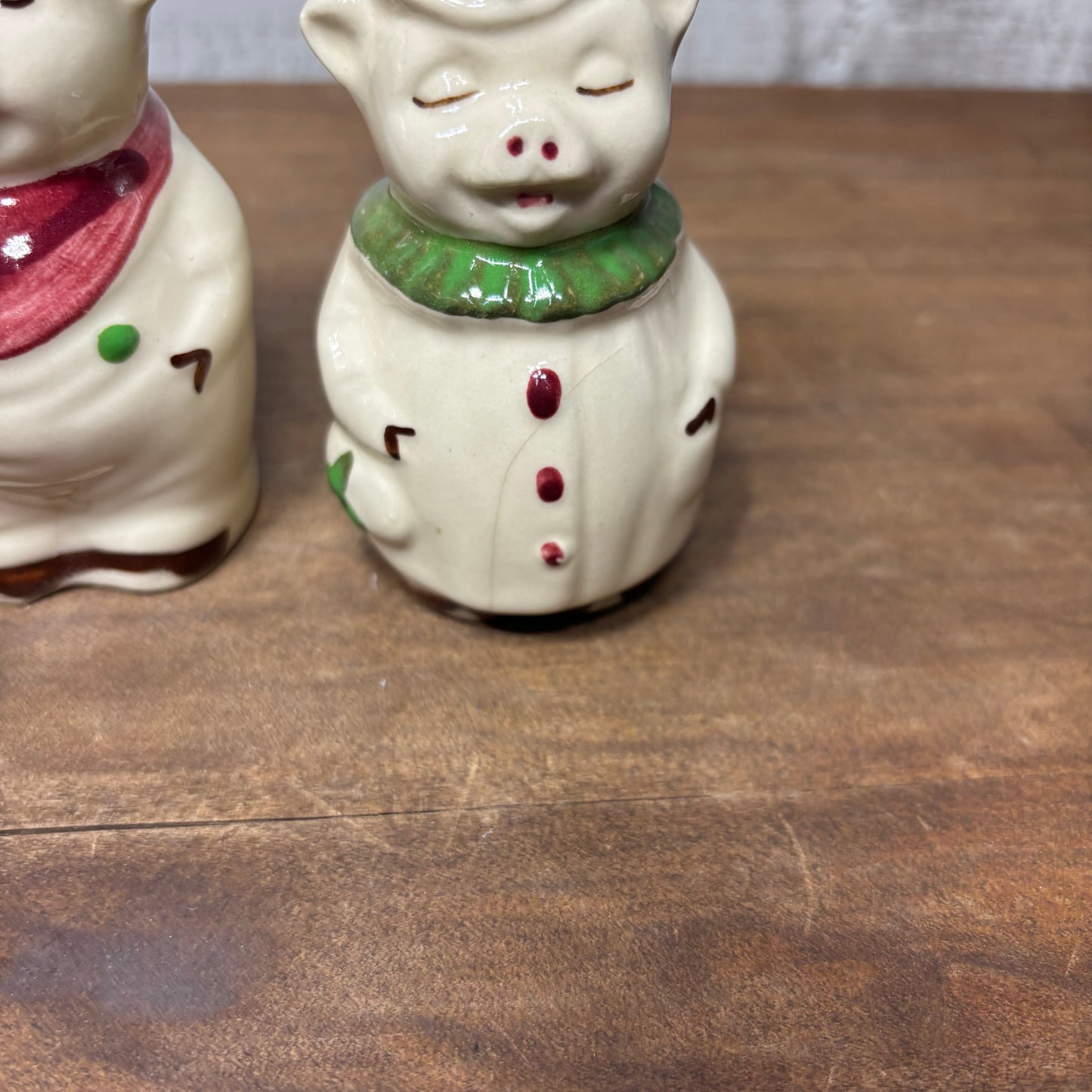 Shawnee “Smiley Pig” Salt And Pepper Shaker