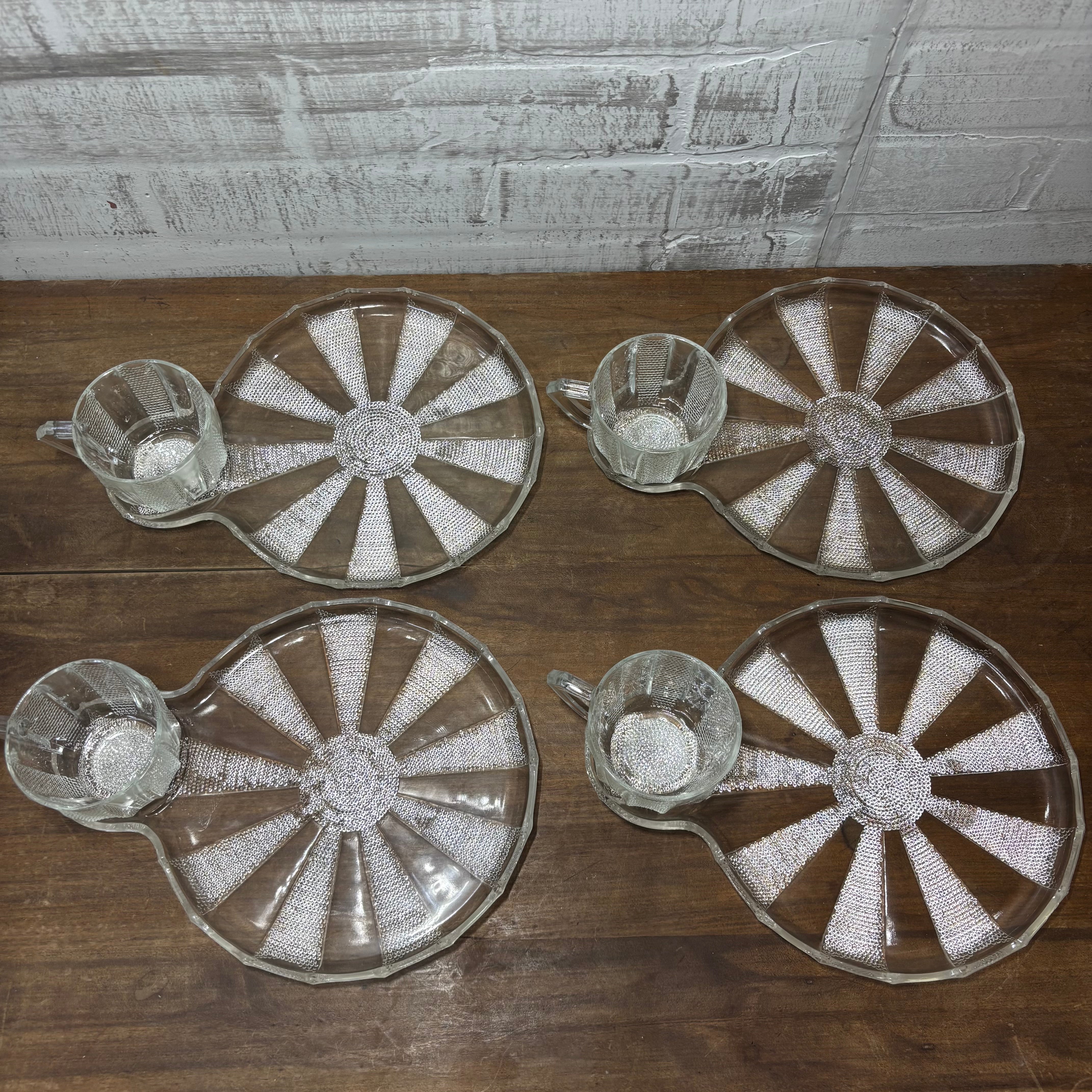 Vintage Jeannette Dewdrop Glass Snack Set Pinwheel | Post Furnishings