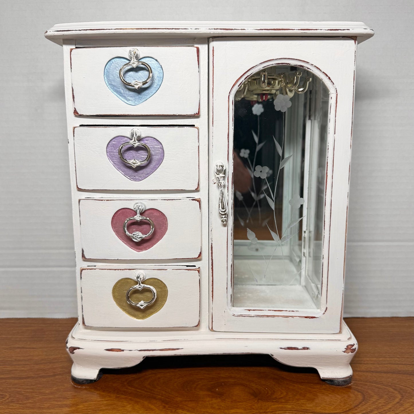 White Wooden Jewelry Box W/ Hearts