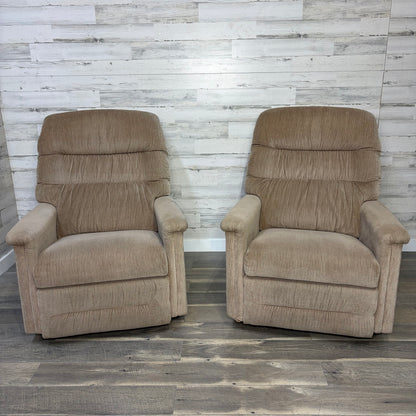 Set Of 2 LaZboy Recliner Chairs
