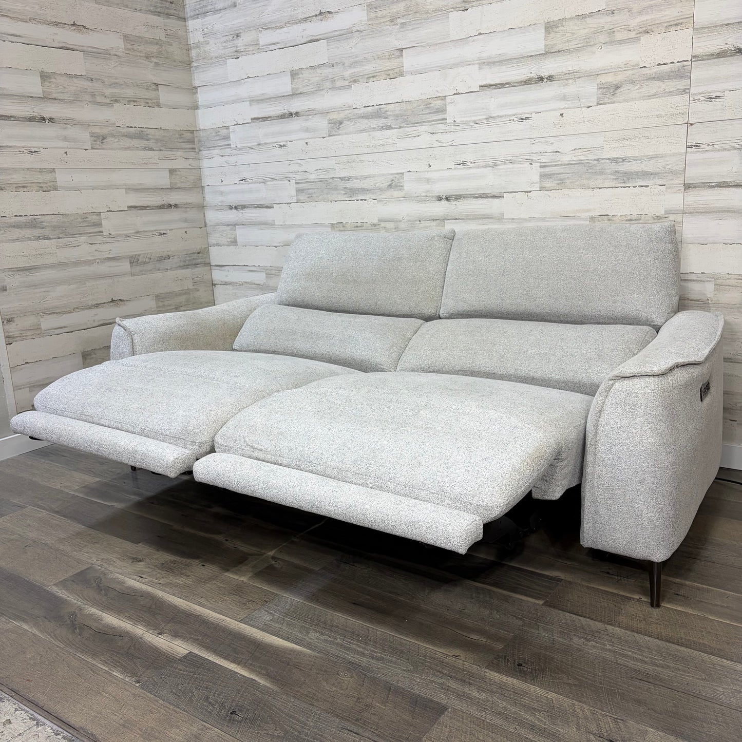 Svana Power Reclining Sofa Couch