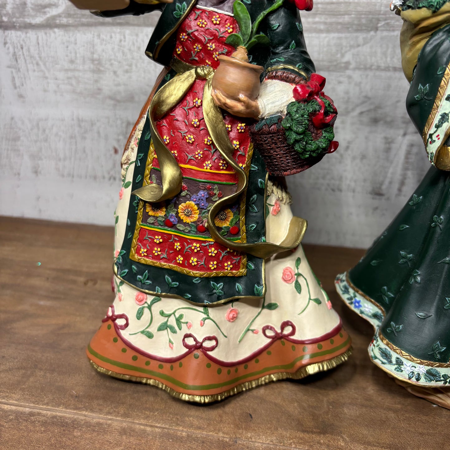 Danbury Mint Natures Santa & Mrs.Claus