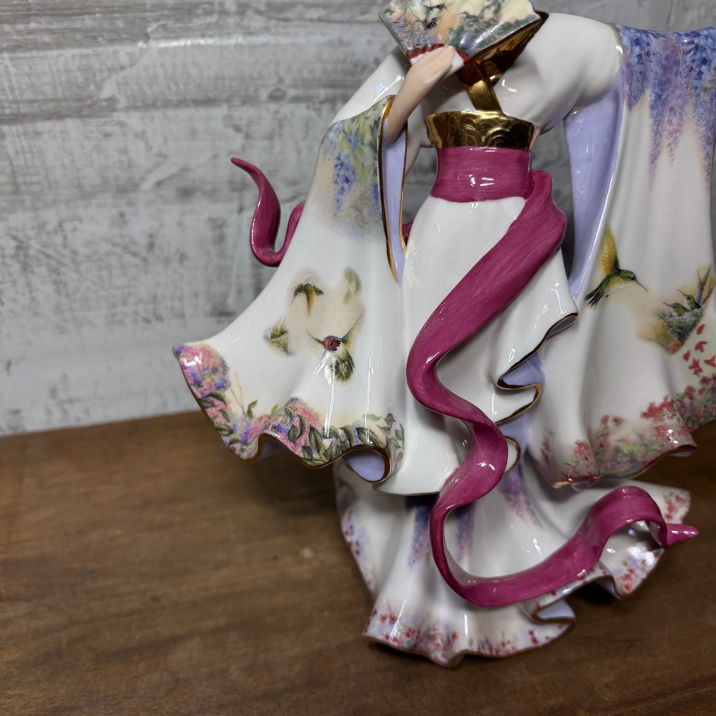 Bradford Exchange Delicate Elegance Silken Whispers Porcelain Figurine No. B6735