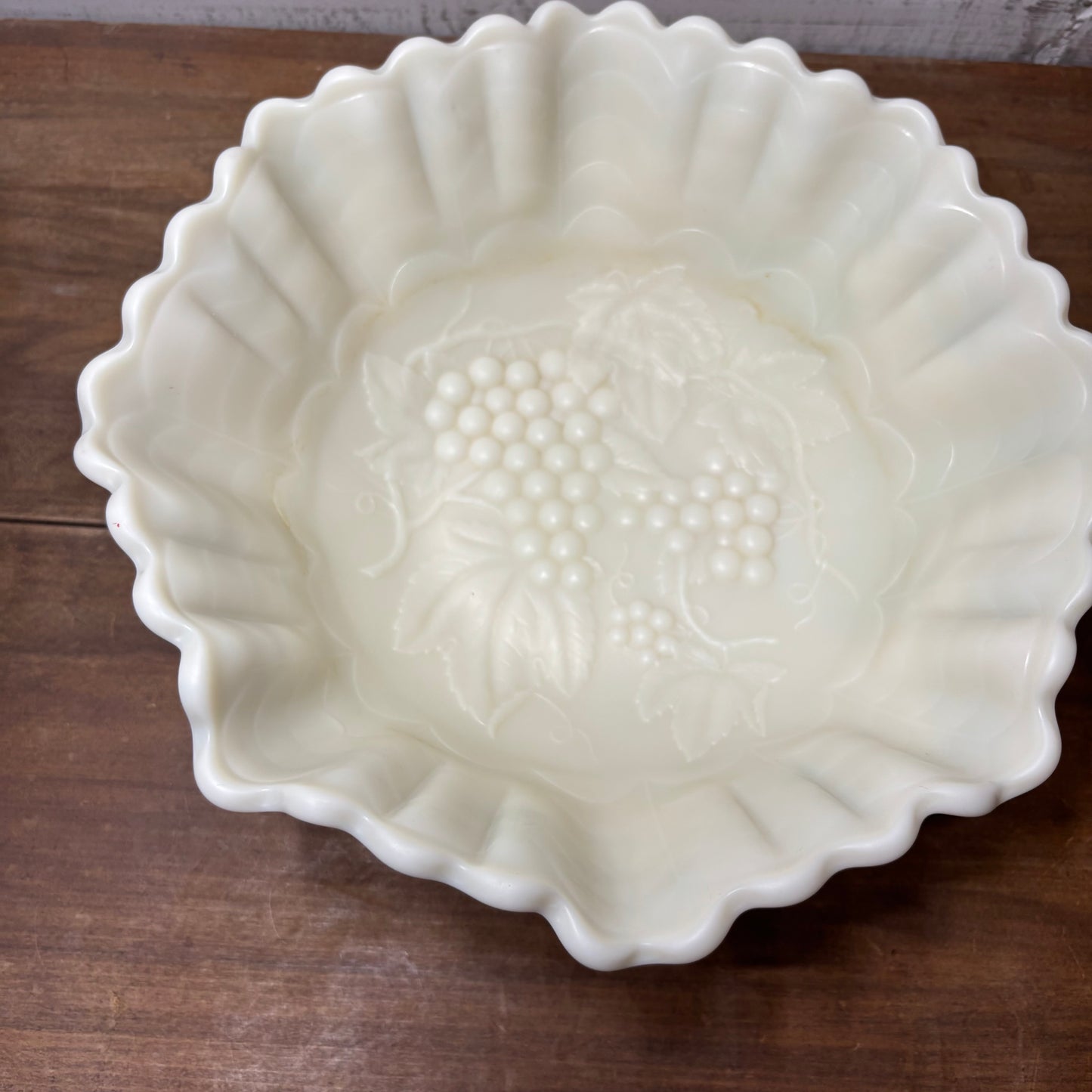 Vintage Imperial Custard Milk Glass Ruffled Crimped Edge Grape & Leaf Pattern Bowl