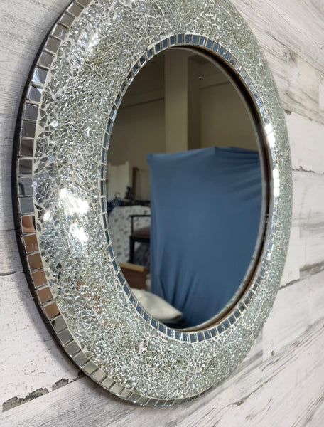 Round Accent Mirror