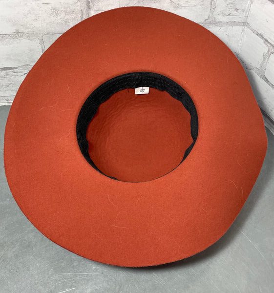 Red Sunhat