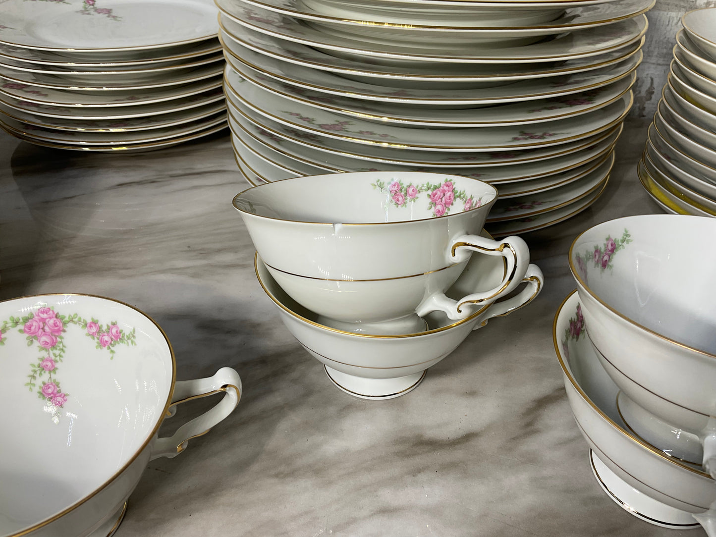 Vintage Rosalinda Heinrich (H&Co) Selb Bavaria Porcelain Dinnerware China Set