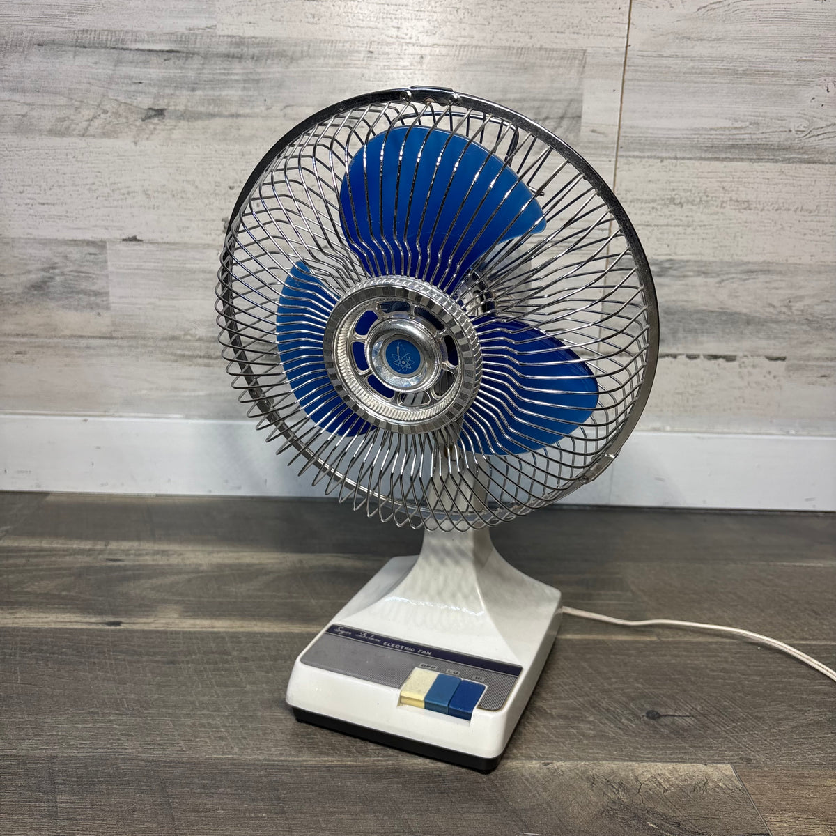 Vintage Super Deluxe Push Button Electric Fan