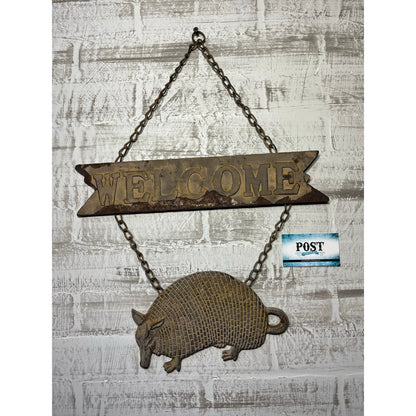 Rustic Armadillo “Welcome” Sign