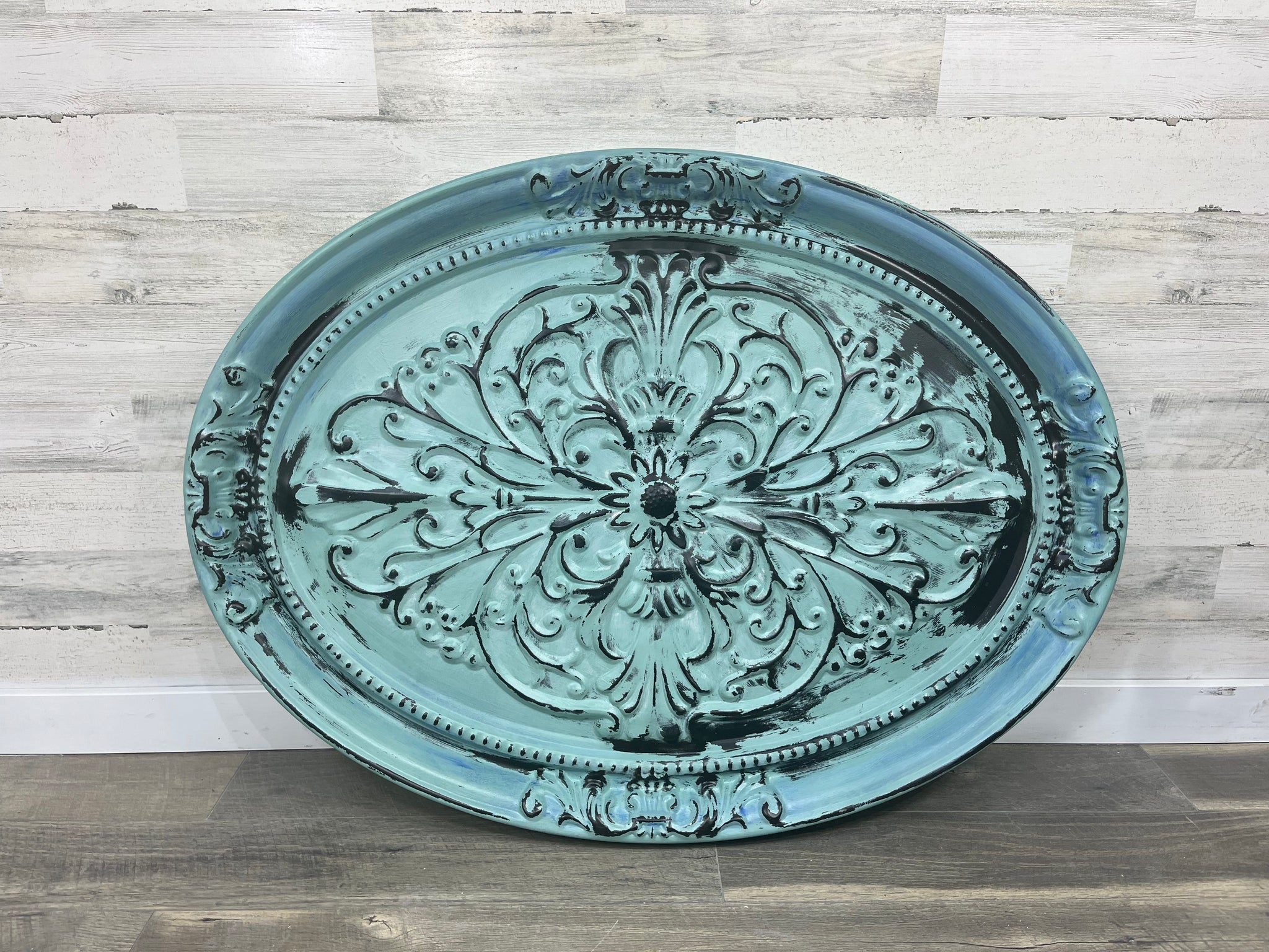 Blue Metal Wall Decor Oval