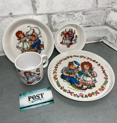 Set of 4 Vintage ‘Raggedy Ann’ Dishware